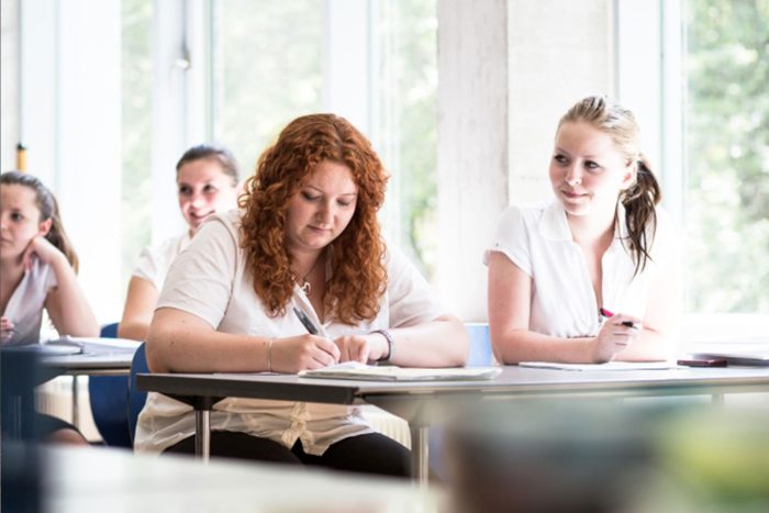 کمک هزینه تحصیلی دوره آموزش فنی و حرفه ای یا آوسبیلدونگ در آلمان